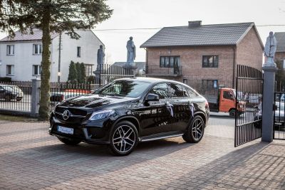 Samochód do ślubu - Radom czarny Mercedes-Benz GLE 