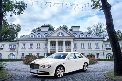 Samochód do ślubu - Wieliczka biały Bentley Flying spur V8