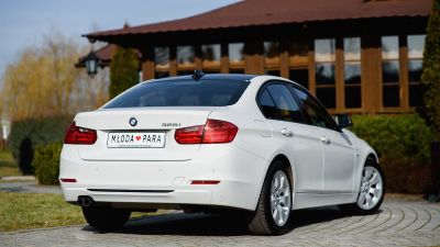 Samochód do ślubu - Kraków biały BMW 3 Sport 