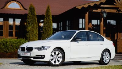 Samochód do ślubu - Kraków biały BMW 3 Sport 