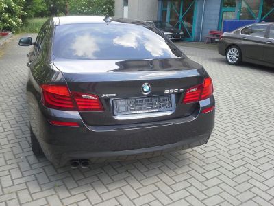 Samochód do ślubu - Andrychów czarny BMW 5 3.0