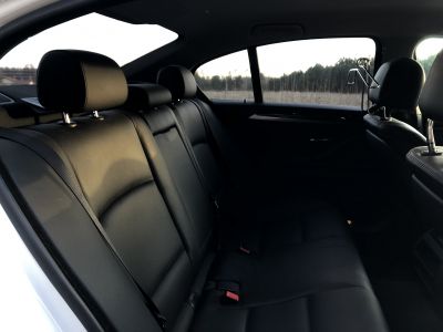 Samochód do ślubu - Białystok biały BMW 5  M-pakiet 