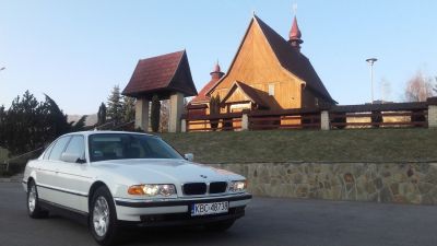 Samochód do ślubu - Bochnia biały BMW 735 E38   245 KM   