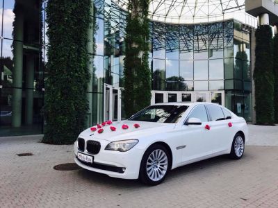 Samochód do ślubu - Białystok biały BMW 74o 
