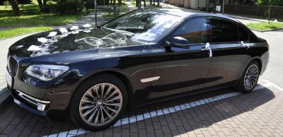 Samochód do ślubu - Tychowo czarny BMW 750 LD xDrive long 