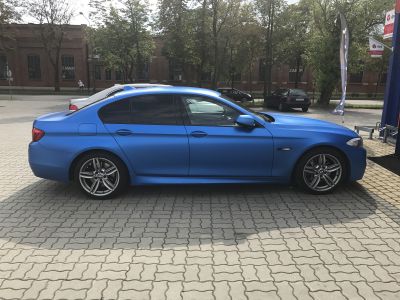 Samochód do ślubu - Gliwice niebieski BMW 530 M-Pakiet  