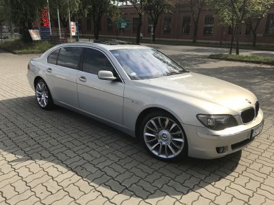 Samochód do ślubu - Gliwice złoty BMW 750Li 