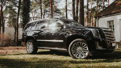 Samochód do ślubu - Warszawa czarny Cadillac Escalade Platinium 6 l