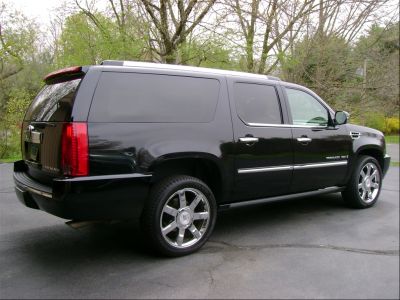 Samochód do ślubu - Olsztyn czarny Cadillac Escallade ESV czarny 