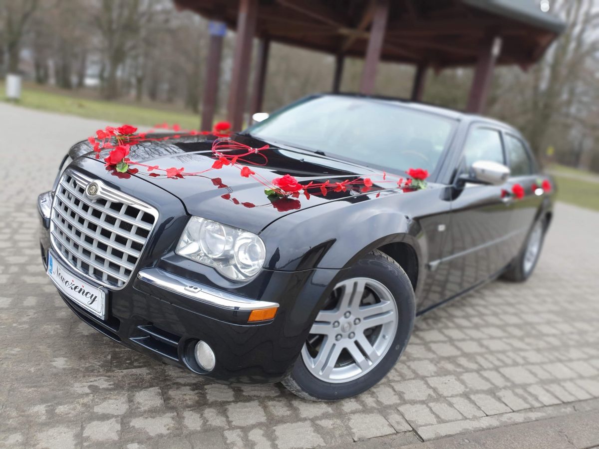 Samochód do ślubu - Piastów czarny Chrysler 300C 