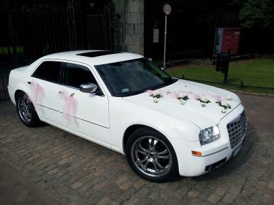 Samochód do ślubu - Olsztyn biały Chrysler 300C 