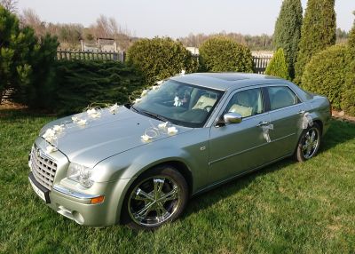Samochód do ślubu - Kielce srebrny Chrysler 300C 5.7 Hemi