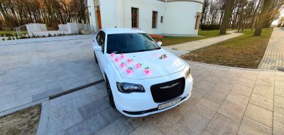 Samochód do ślubu - Ruda Śląska biały Chrysler 300S 