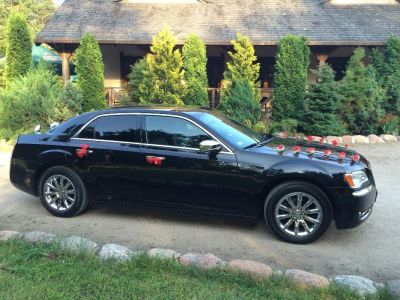 Samochód do ślubu - Sulejówek czarny Chrysler 300 
