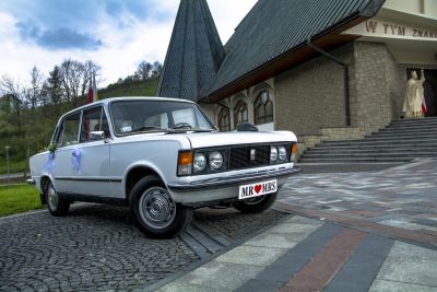 Samochód do ślubu - Lakowa biały Fiat 125p 1,5