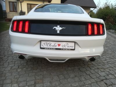 Samochód do ślubu - Pigża biały Ford Mustang 3,7 l. V6