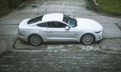 Samochód do ślubu - Wrocław biały Ford Mustang GT 5.0 V8