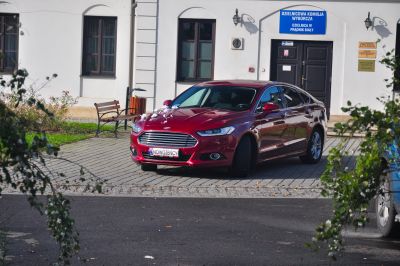 Samochód do ślubu - Kraków czerwony Ford Mondeo MK5  