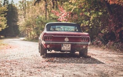Samochód do ślubu - Kalisz czerwony Ford Mustang 