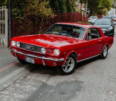 Samochód do ślubu - Katowice czerwony Ford Mustang 4.7 289CC