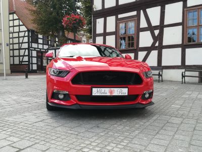 Samochód do ślubu - Szczecin czerwony Ford Mustang 5.0