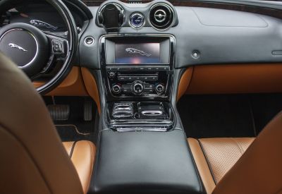 Samochód do ślubu - Kraków czarny Jaguar XJ X351 