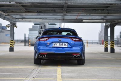 Samochód do ślubu - Gdańsk niebieski Kia Stinger GT 3.3 V6