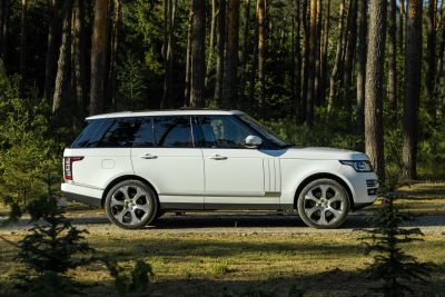 Samochód do ślubu - Piotrków Trybunalski biały Land Rover Range Rover 