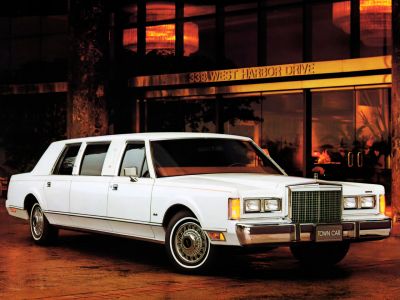 Samochód do ślubu - Skoczów biały Lincoln Town Car 5,4