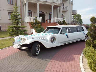 Samochód do ślubu - Bogucin Duży biały Lincoln Excalibur 