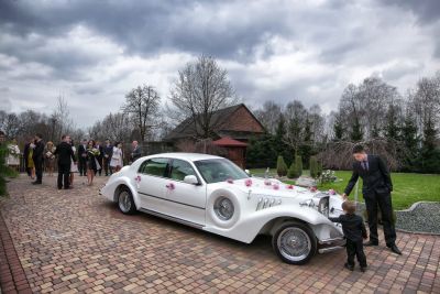 Samochód do ślubu - Wieliczka biały Lincoln Excalibur 