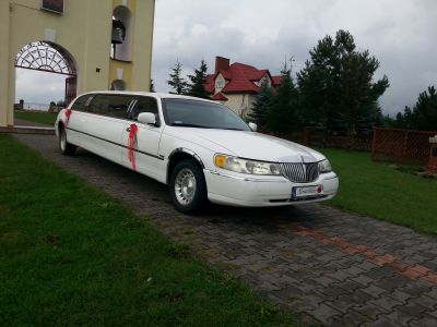 Samochód do ślubu - Lublin biały Lincoln Town Car 