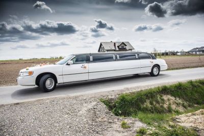 Samochód do ślubu - Lublin biały Lincoln Town Car 