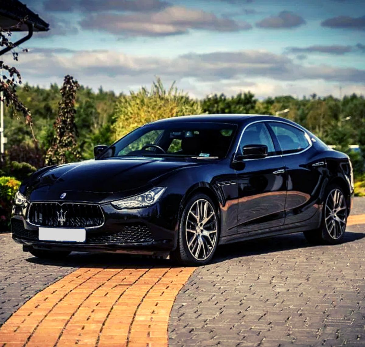 Samochód do ślubu - Tychy czarny Maserati Ghibli S 3.0 410KM