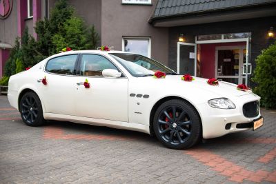 Samochód do ślubu - Lublin biały Maserati Quattroporte Ferrari 4.2 V8