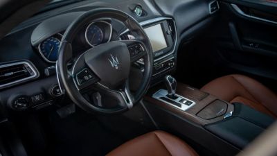 Samochód do ślubu - Tychy czarny Maserati Ghibli S 3.0 410KM