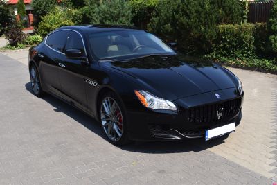 Samochód do ślubu - Warszawa czarny Maserati Quattroporte GTS 