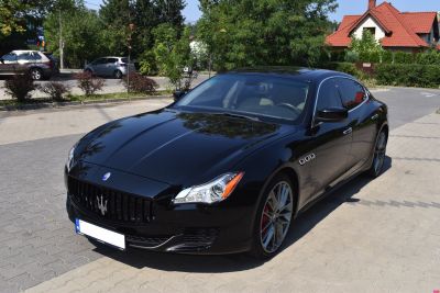 Samochód do ślubu - Warszawa czarny Maserati Quattroporte GTS 