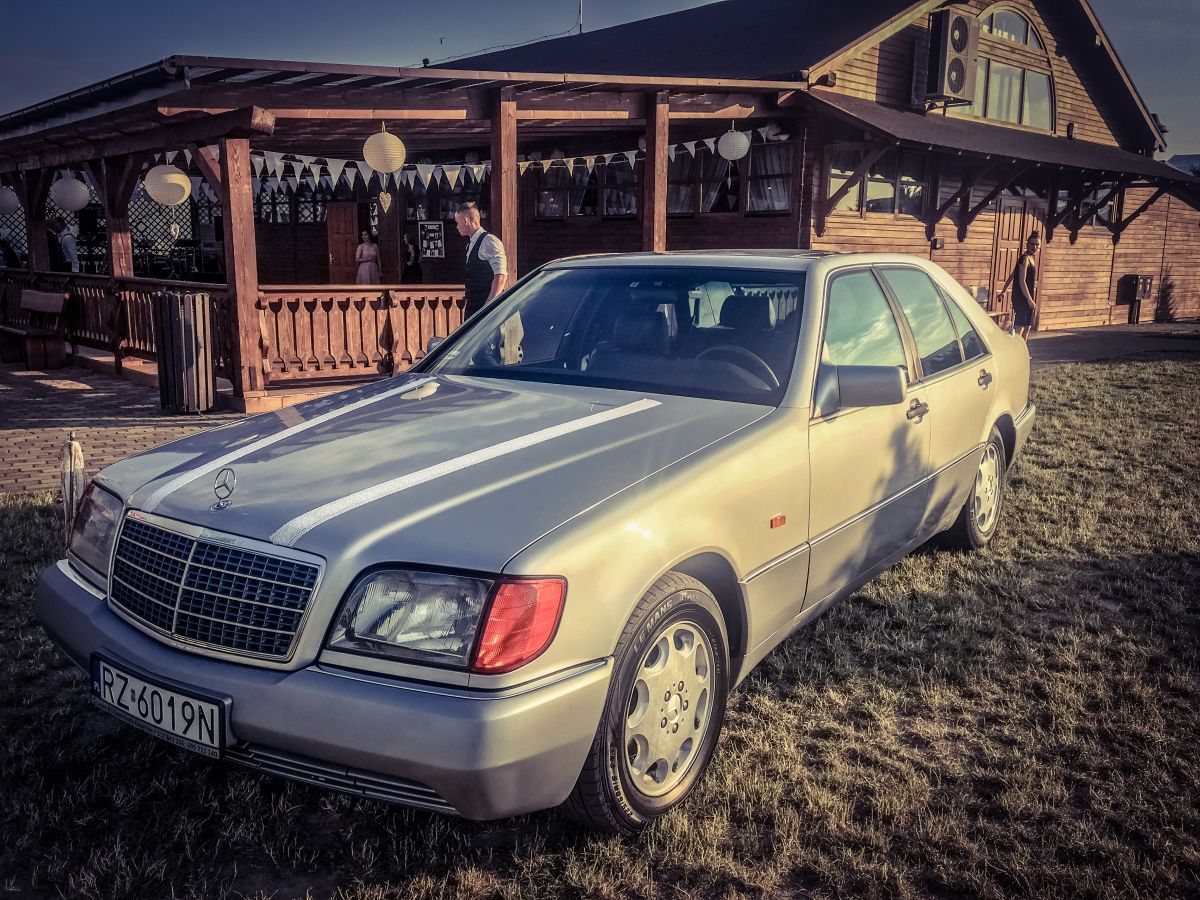 Samochód do ślubu - Rzeszów srebrny Mercedes-Benz w140 S 320