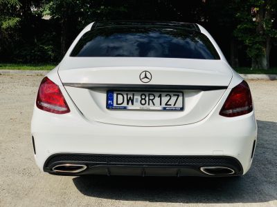 Samochód do ślubu - Wrocław biały Mercedes-Benz C -klasa Pakiet AMG  