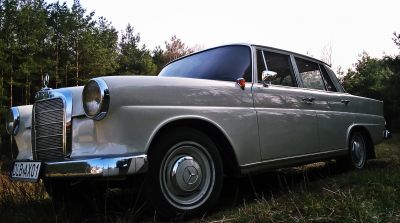 Samochód do ślubu - Łódź biały Mercedes-Benz w110 