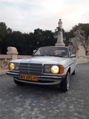 Samochód do ślubu - Warszawa biały Mercedes-Benz w123 