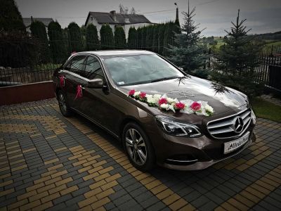 Samochód do ślubu - Jabłonowo Pomorskie brązowy Mercedes-Benz E220 