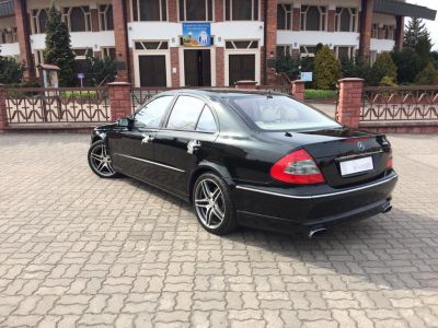 Samochód do ślubu - Radom czarny Mercedes-Benz E350 