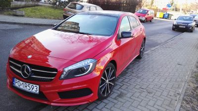Samochód do ślubu - Poznań czerwony Mercedes-Benz A Klasa 1.6