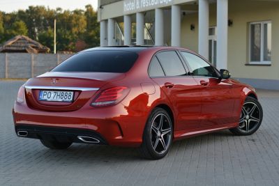 Samochód do ślubu - Turek czerwony Mercedes-Benz C Klasa AMG pakiet 