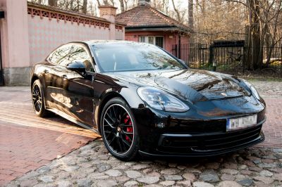 Samochód do ślubu - Warszawa czarny Porsche Panamera 4 