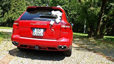 Samochód do ślubu - Dąbrowa Górnicza czerwony Porsche Cayenne GTS 4.8