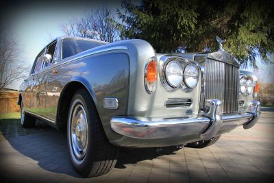 Samochód do ślubu - Zielona Góra szary Rolls Royce Silver Shadow 