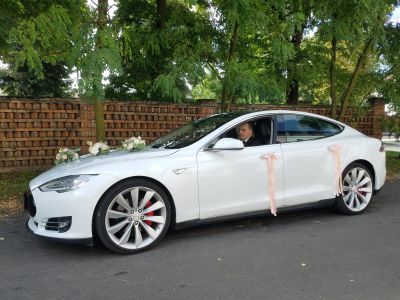 Samochód do ślubu - Brodnica biały Tesla S P85D, 700 KM,  3,2 s do 100 km/h  